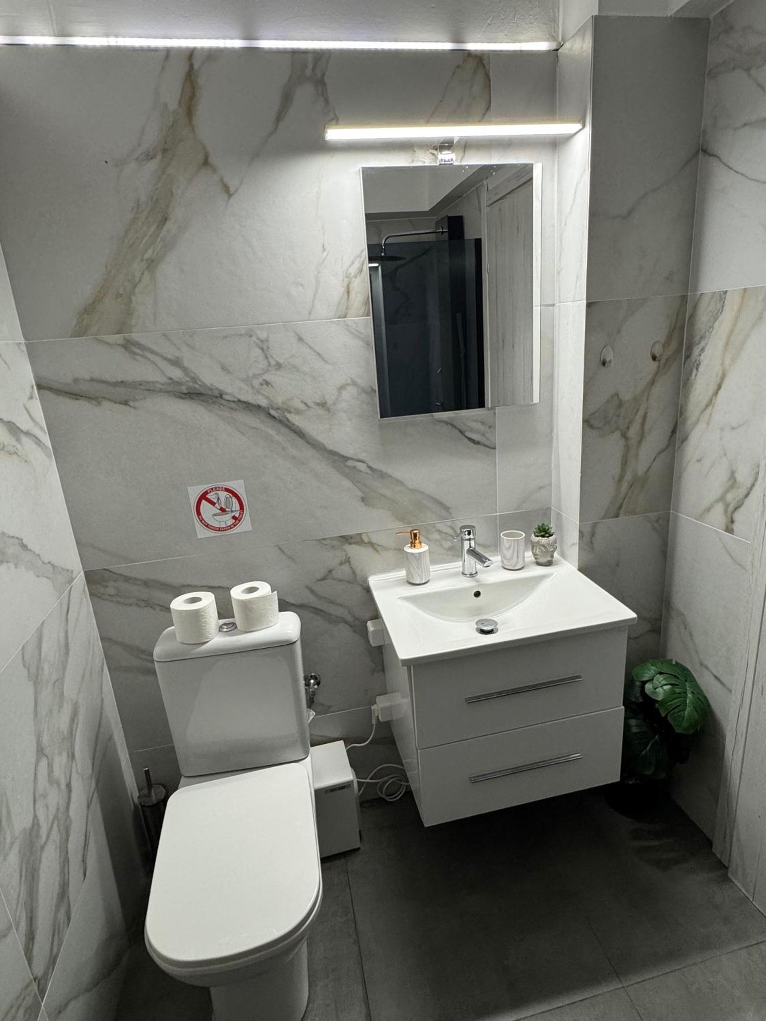 Afrodite Central Apartment By Vpn Athen Exterior foto